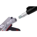 Kann auf einen zusätzlichen Spachtelstielhalter gekippt werden