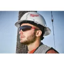 MILWAUKEE Schutzbrille rauchfarben