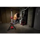 MILWAUKEE Akkubetriebener Stativ-LED-Strahler M12 SAL-0 (ohne Akku + Ladegerät)