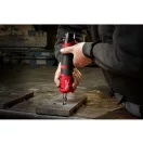 MILWAUKEE Akku-Geradschleifer M12 FDGS-422B (1 x 4,0 Ah Akku + 1 x 2,0 Ah Akku + Ladegerät)