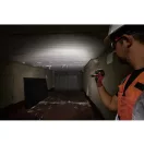 MILWAUKEE Akku-LED-Taschenlampe 2000 lm mit einstellbarem Fokus L4 FL2000-301 (1 x 3,0 Ah Akku + USB