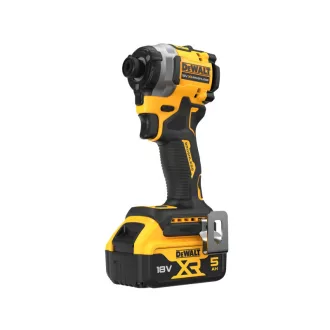   DEWALT Akku-Schlagschrauber 18 V ohne Kohlebürste (2 x 5,0 Ah Akku + Ladegerät + TSTAK) DCF850P2T