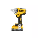 DEWALT Akku-Schlagschrauber 18 V 1/2" 812 Nm ohne Kohlebürsten (2 x 5,0 Ah Akku + Ladegerät + TSTAK)