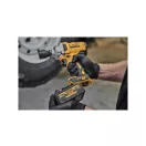 DEWALT Akku-Schlagschrauber 18 V ohne Kohlebürste (ohne Akku + Ladegerät, TSTAK) DCF891NT