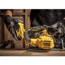 DEWALT Akku-Kreissäge 18 V ohne Kohlebürste (2 x 5,0 Ah Akkus + Ladegerät) DCS565P2