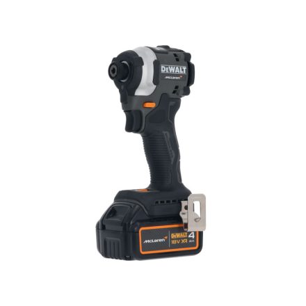 DEWALT/McLaren Akku-Schlagschrauber 18 V 208Nm 1/4" (1 x 4,0 Ah Akku + Ladegerät + TSTAK)